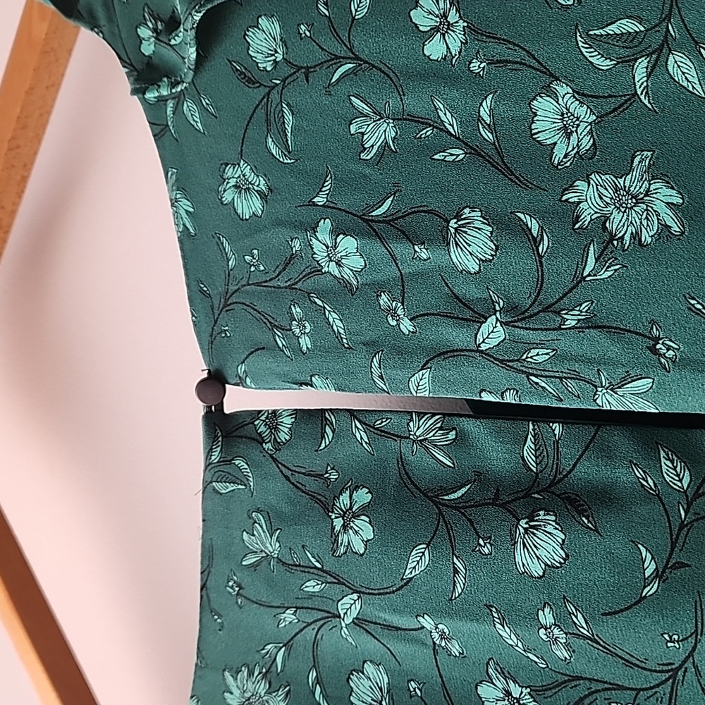 Forest Lily Ruffle Floral Pattern Dress - Picture 8 of 10